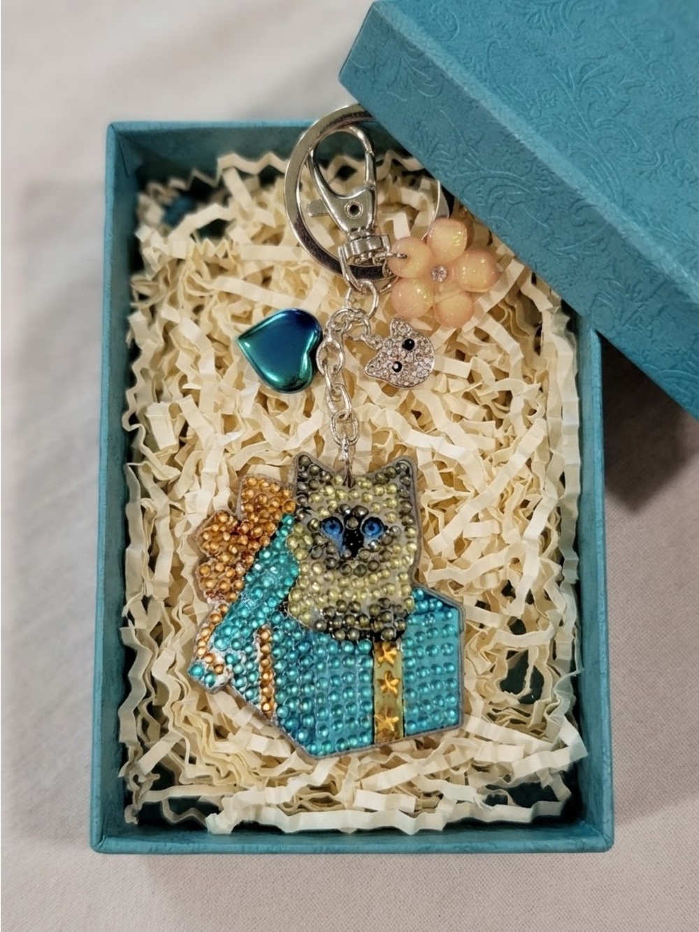 Diamond Painted Cat Keychain – Sealed with Premium Charms & Crystal Accents - Picture 9 of 9